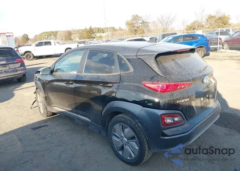 2021 Hyundai Kona Electric Sel z USA, uszkodzony, nr VIN KM8K23AG8MU122809